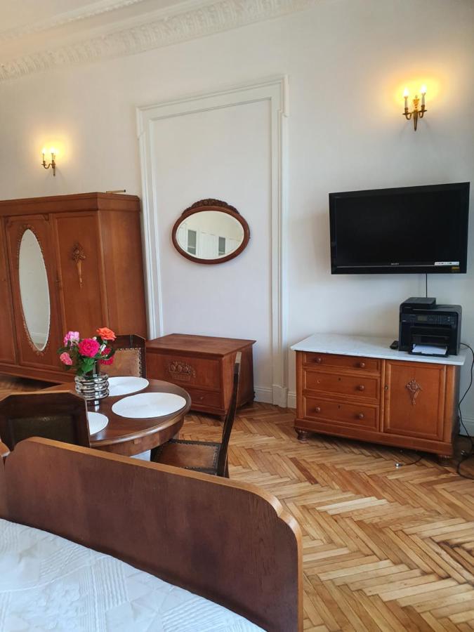 Prestige Aparthotel Piotrkowska 82 - Wyjatkowy Widok Na Deptak Łódź Kültér fotó