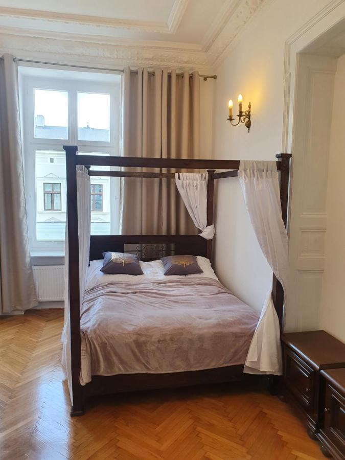 Prestige Aparthotel Piotrkowska 82 - Wyjatkowy Widok Na Deptak Łódź Kültér fotó