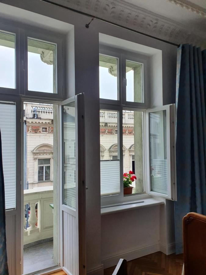 Prestige Aparthotel Piotrkowska 82 - Wyjatkowy Widok Na Deptak Łódź Kültér fotó