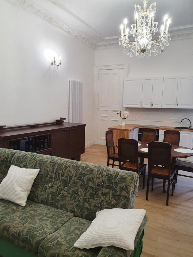 Prestige Aparthotel Piotrkowska 82 - Wyjatkowy Widok Na Deptak Łódź Kültér fotó